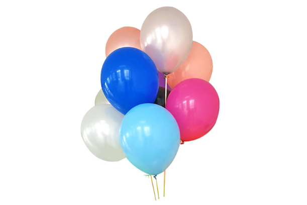 The Latest Trends in Retro Balloon Party Decor