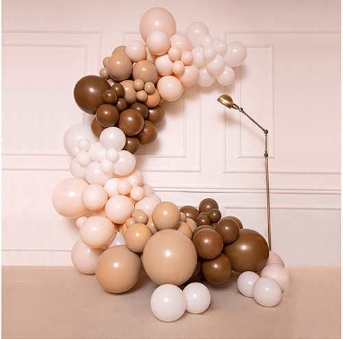 Retro brown blush balloon garland